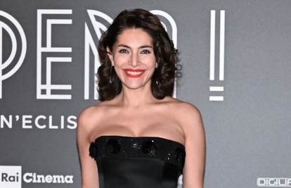 Bondova djevojka (47) postala je majka: 'Presretni smo...'