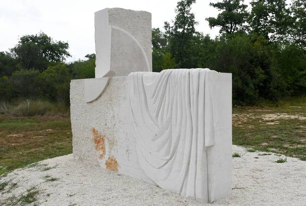 Skulpture u Balama posvećene mnogim poznatim genijalcima