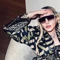 Madonna pozirala u toplesu, a fanovi je kritizirali: ' Sad i ona izgleda kao sestre Kardashian'