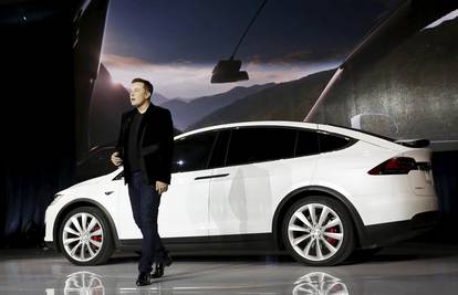 Tesla prvi put u jednoj godini isporučio više od 50.000 vozila