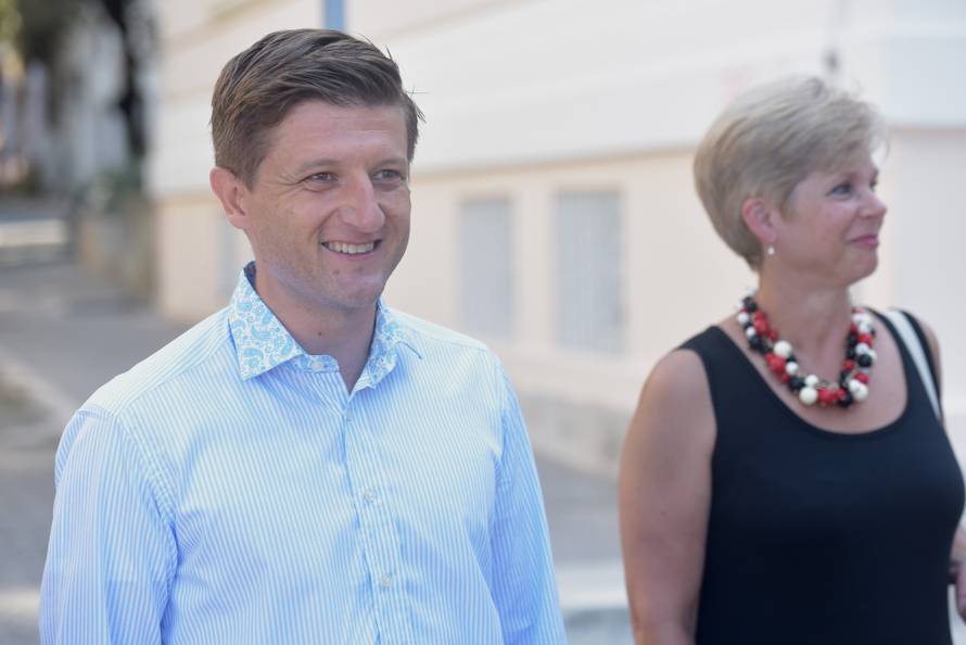 Zadar: Ministar financija MariÄ dao izjavu za medije o poreznoj reformi