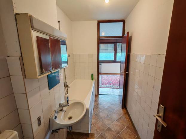 FOTO Ovaj dvosobni stan u Novom Zagrebu prodaju za 175 tisuća eura. Previše? Zavirite...