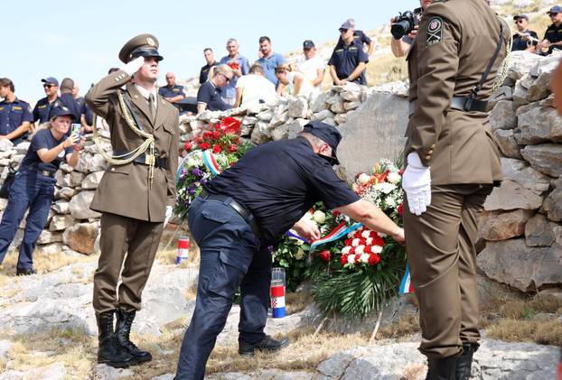Šibenik:Na Kornatima obilježena 19. godišnjica tragedije u kojoj je poginulo 12 vatrogasaca