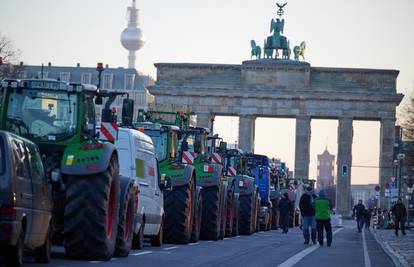 Megaprosvjed u Njemačkoj: S 5500 traktora idu u München, željeznice u štrajku od srijede?
