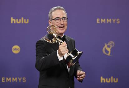 FOTO Pogledajte kako je bilo na svečanoj 76. dodjeli televizijskih nagrada Emmy u Los Angelesu!