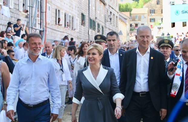 Državni vrh i ostali uzvanici prate 304. Sinjsku alku