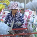 VIDEO Misija smanjenja otpada: U Kambodži radnici pretvaraju plastiku u odlične metle
