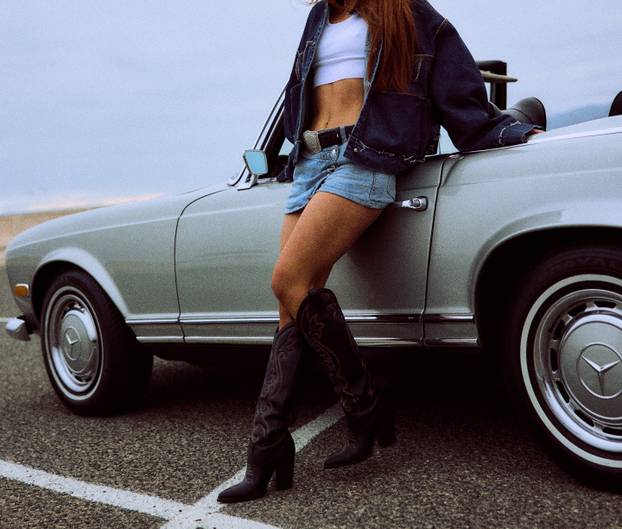 FOTO Vruće crvenokose! Možete li pogoditi koja je mama, a koja kći? Mnogi nisu uspjeli...