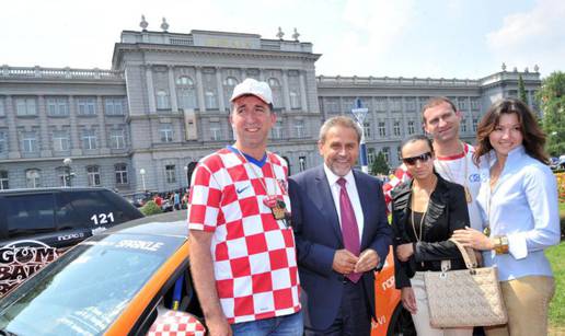 Poznati posjetili Gumball 3000 Rally pred Mimarom u Zagrebu