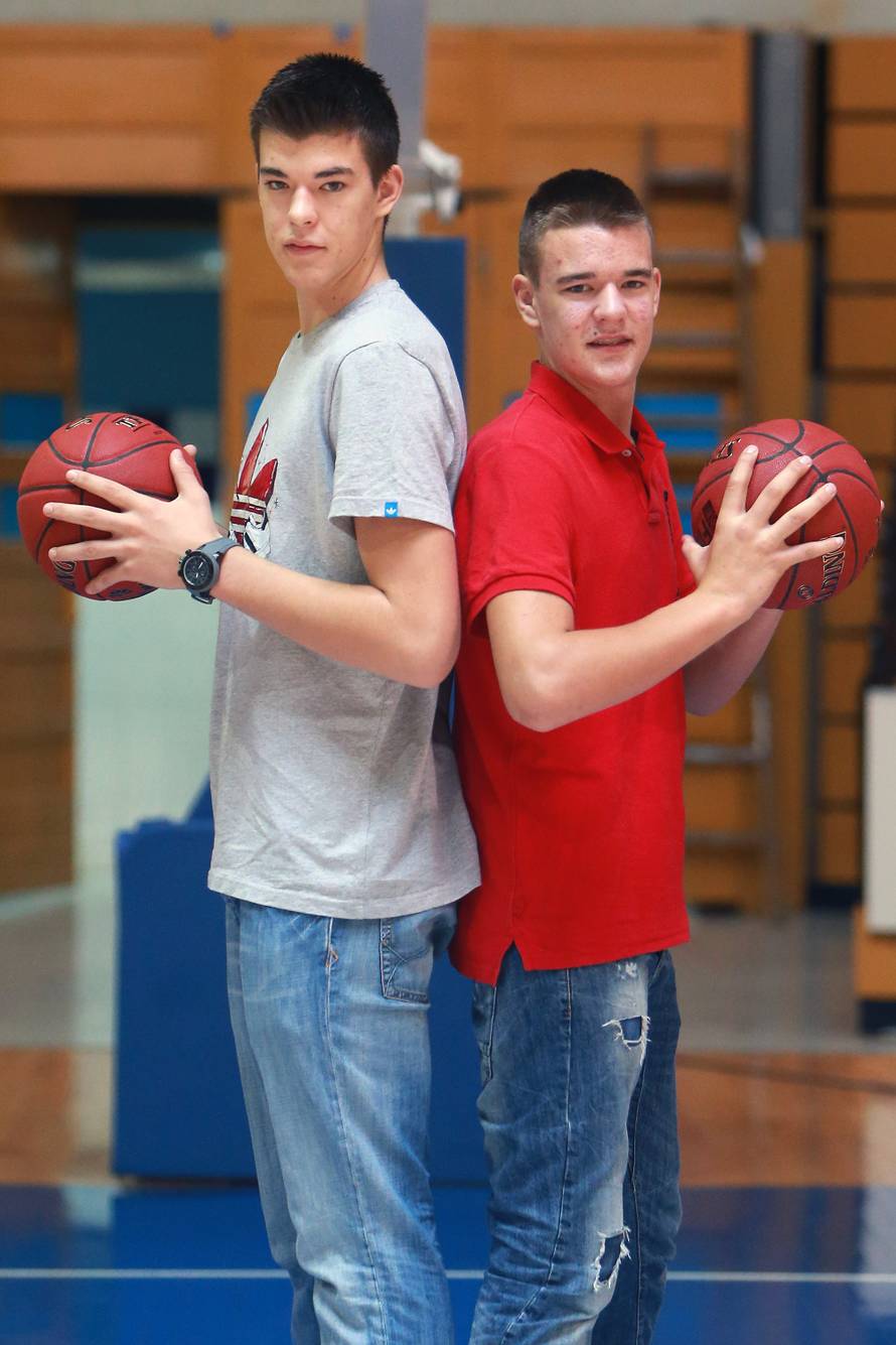 Zagreb: Igra?i KK Cibona bra?a Ivica i Antonio Zubac 