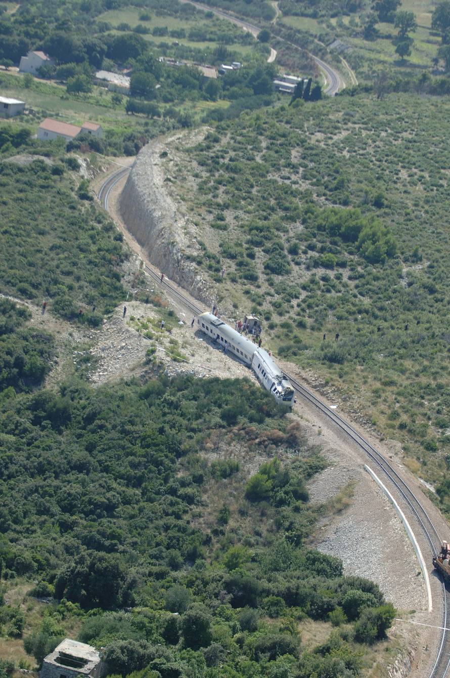 13. obljetnica željezni?ke nesre?e u Rudinama, poginulo je šestero ljudi