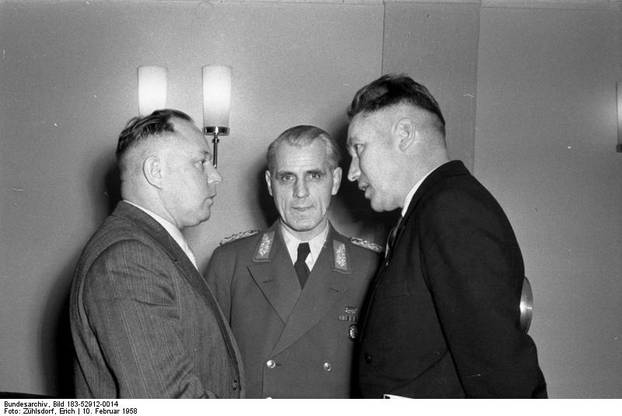 Berlin, Volkskammersitzung; Mielke, Willi Stoph, Heinz Hoffmann