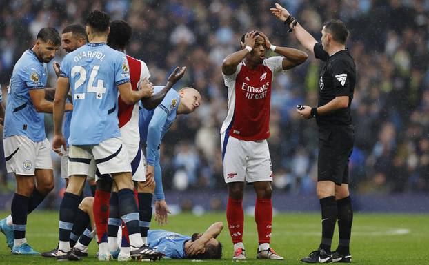 Premier League - Manchester City v Arsenal