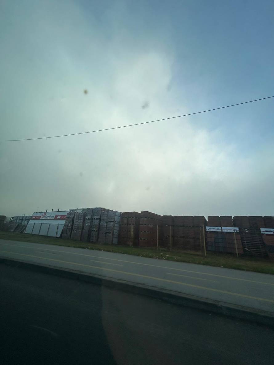 Nikako da se digne. 'Zagreb u prosjeku ima oko 40 maglovitih dana godišnje, a evo i zašto'