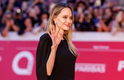 Veliki povratak: Angelina Jolie na setu novog mračnog trilera