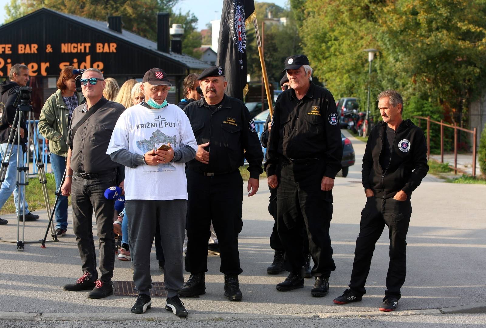 Karlovac: Mirni prosvjed branitelja zbog najavljene komemoracije za ubijene srpske rezerviste