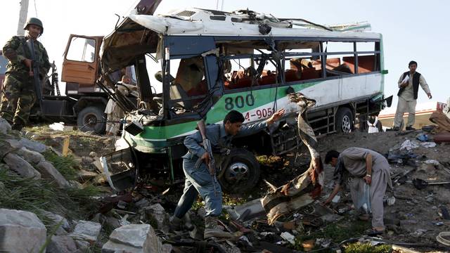 Pakistan: Najmanje 16 mrtvih u padu autobusa u provaliju