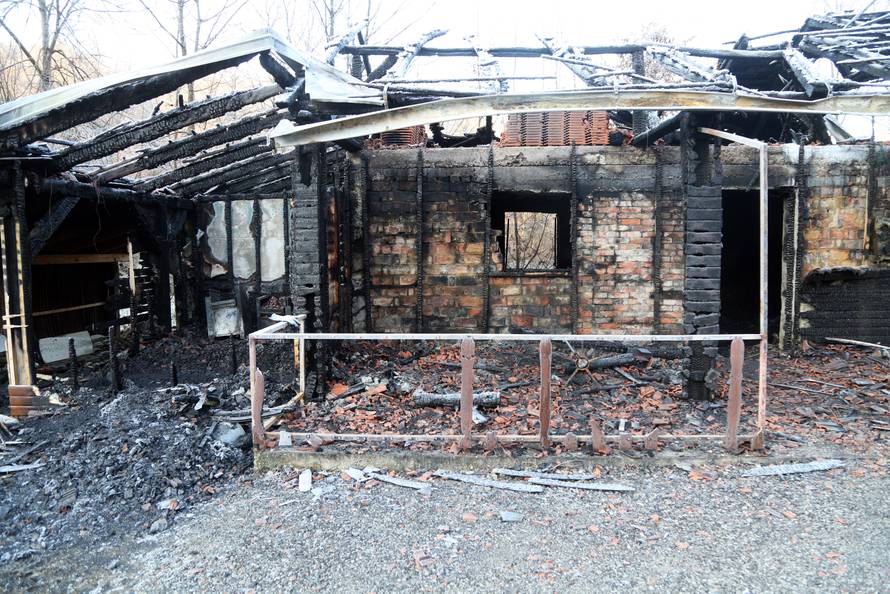 Od doma je ostalo tek zgarište: 'Najviše boli što je tako umrla'