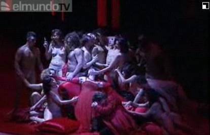 Vruće orgije i goli pjevači vratili popularnost operi
