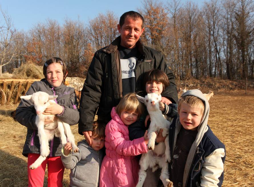 "Ne smijem se predati. Djeca mi daju snagu da zatomim bol"