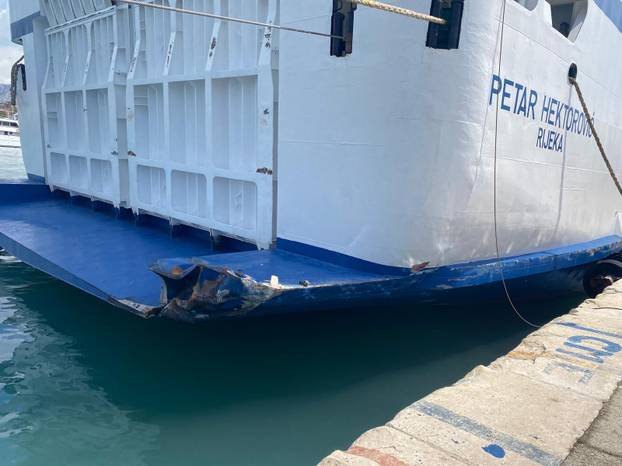 FOTO Split kao nakon tornada! Ovo je prognoza za danas: Za tri regije upalili alarm zbog oluje