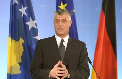Bacili Molotovljev koktel na ured kosovskog predsjednika