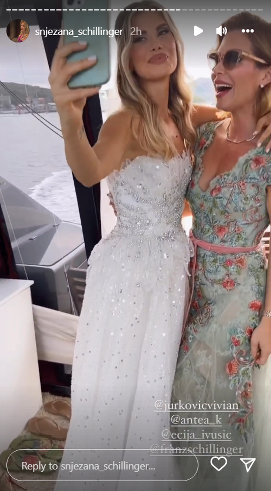 Vjenčali se Goran i Ecija! Nives i Mehunka sve zabilježile, mlada na otok Vrnik stigla na jahti