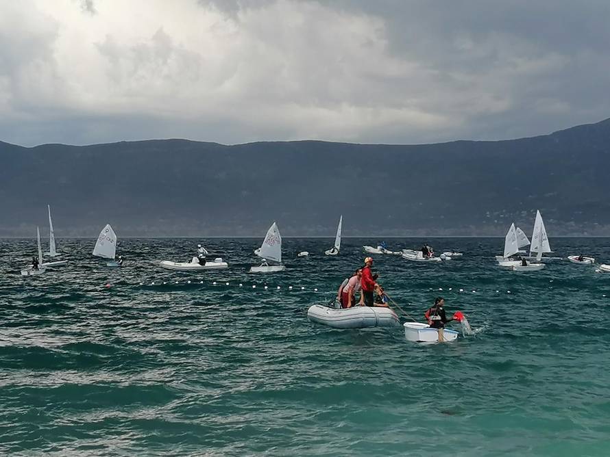 Mlade jedriličare je nevrijeme odnijelo na obalu Čiova: 'Skočili su u more i plivali do plaže'