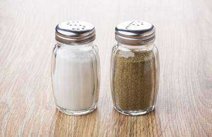 Jeste li znali kako se pravilno koristi soljenka? Ovako ništa ne 'zapinje', sol lagano ispada van