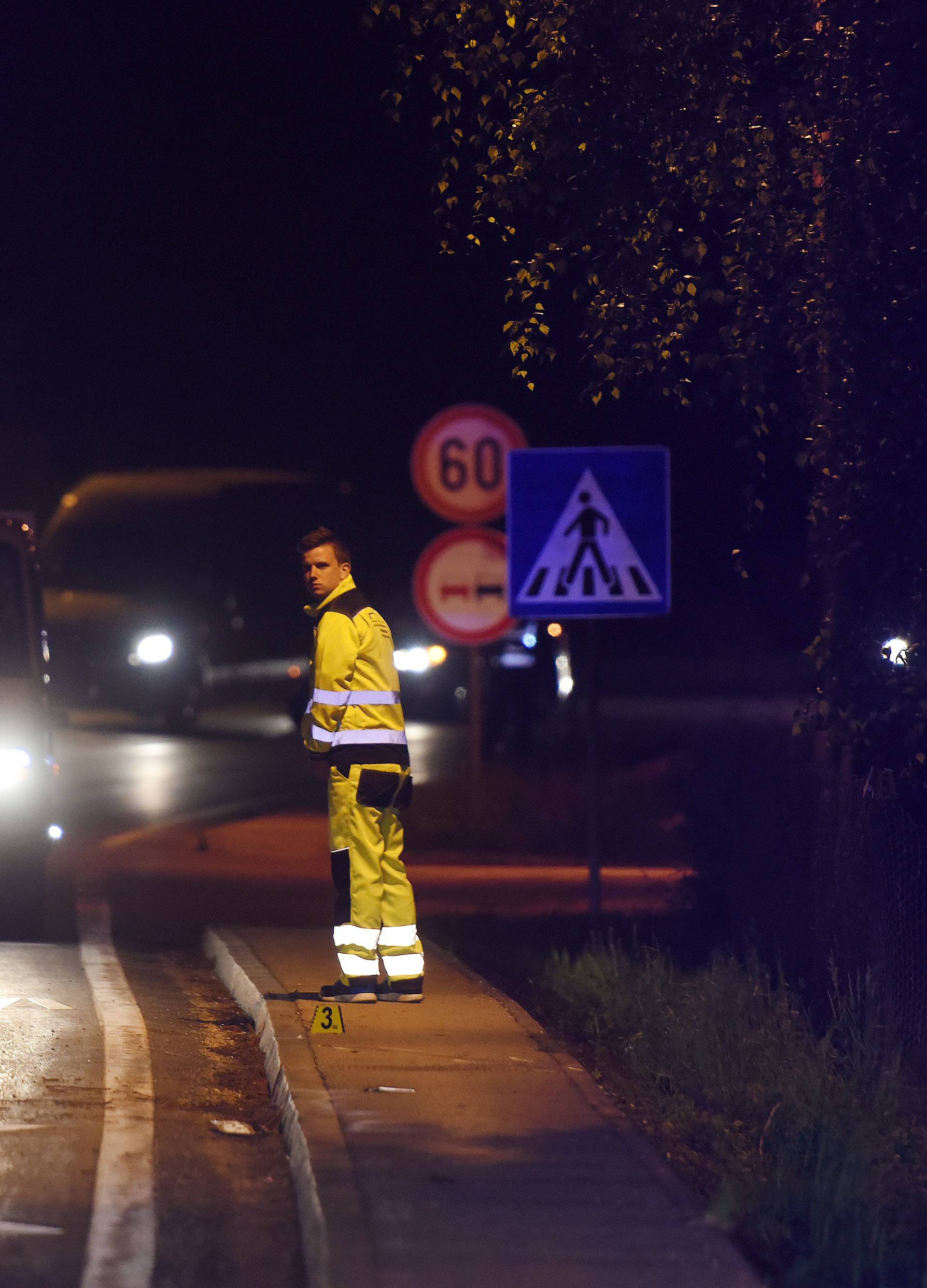 Užas u Šemovcu: Vozač se bori za život, automobil je smrskan