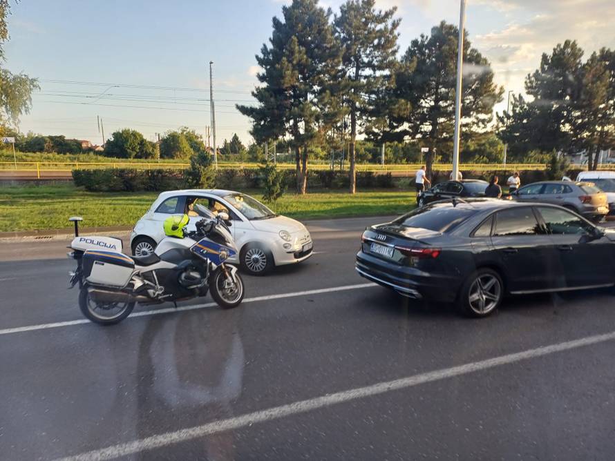 VIDEO Kaos na Branimirovoj u Zagrebu: Sudarilo se pet vozila