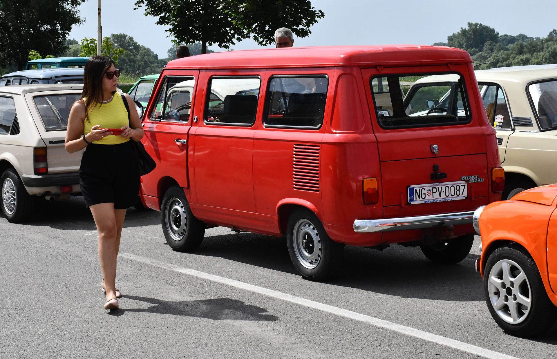 Šesti Međunarodni oldtimer susret u Slavonskom Brodu