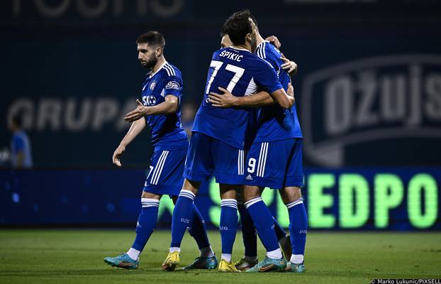 GNK Dinamo Zagreb - [HT PRVA LIGA] Za 10 minuta počinje utakmica protiv NK  Rijeka! Prebaci na Arena sport TV Hrvatska 1 ili Hrvatska nogometna  televizija - HNTV i navijaj za Dinamo! AJMOOOO! 🔵🔵💪