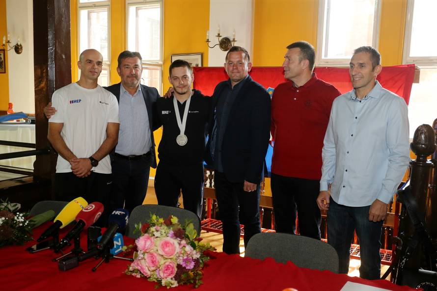 'Drago mi je što nema onih koji dođu samo kad nešto osvojim'