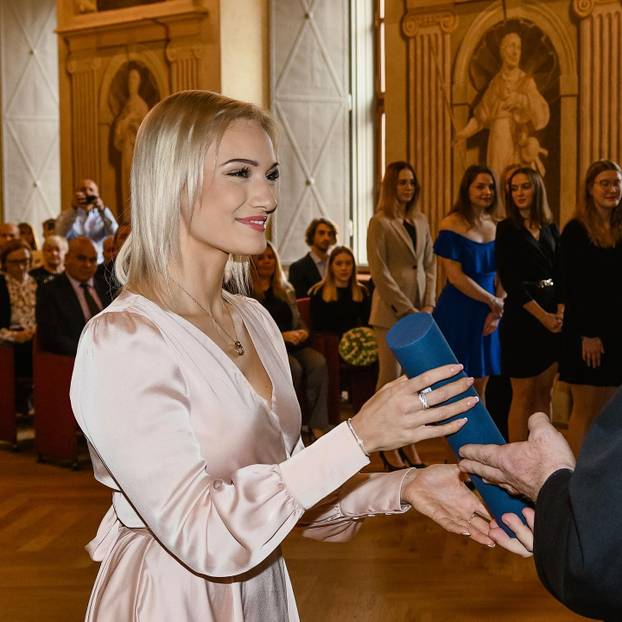 FOTO Vatrene Čehinje: Najbolji igrač ljubi brinetu, a golmana ekipe bodri atraktivna plavuša