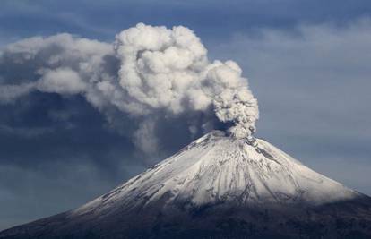 Nekako s proljeća - u Meksiku eruptirao vulkan Popocatepetl