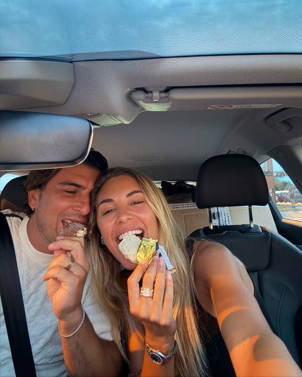 FOTO Talijanska voditeljica je konkurencija Diletti Leotti pred kamerama! Bila je i misica...