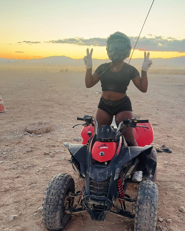 FOTO Protivnica Donne Vekić se nakon ozljede posvetila drugom poslu. Snima sadržaj za odrasle