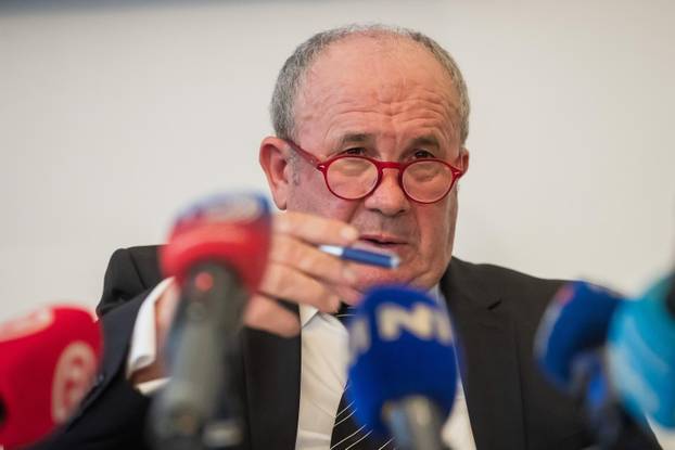 Split: Konferencija za medije Željka Keruma na kojoj je predstavio kandidata za lokalne izbore