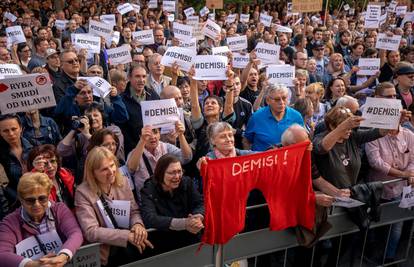 U Pragu opet veliki prosvjedi protiv češkog premijera Babiša