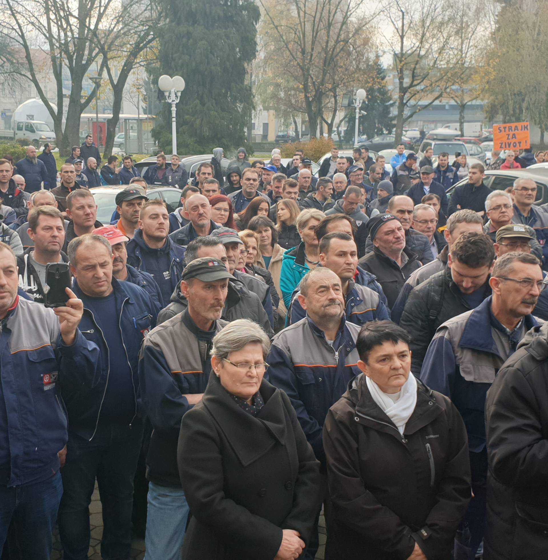 Radnici Đure Đakovića izašli su na ulice, traže plaće za listopad