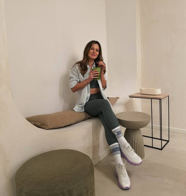 FOTO Supruga Barcelonine zvijezde pravi je 'fitness freak', a nekad se bavila karateom