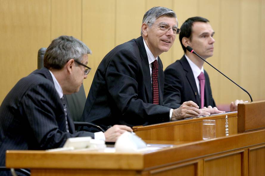 'Ako ćemo ignorirati peticiju znanstvenika, potonut ćemo'