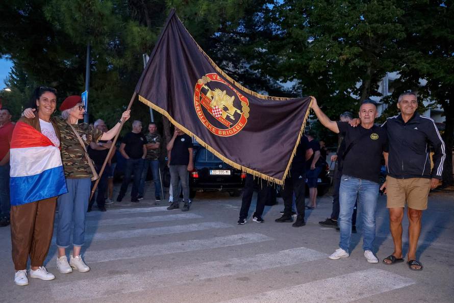 Benkovac: Prosvjed branitelja protiv festivala Nosi se