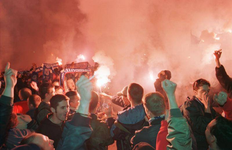 Vratili smo Dinamo! Šivali su se novi grbovi, navijači slavili