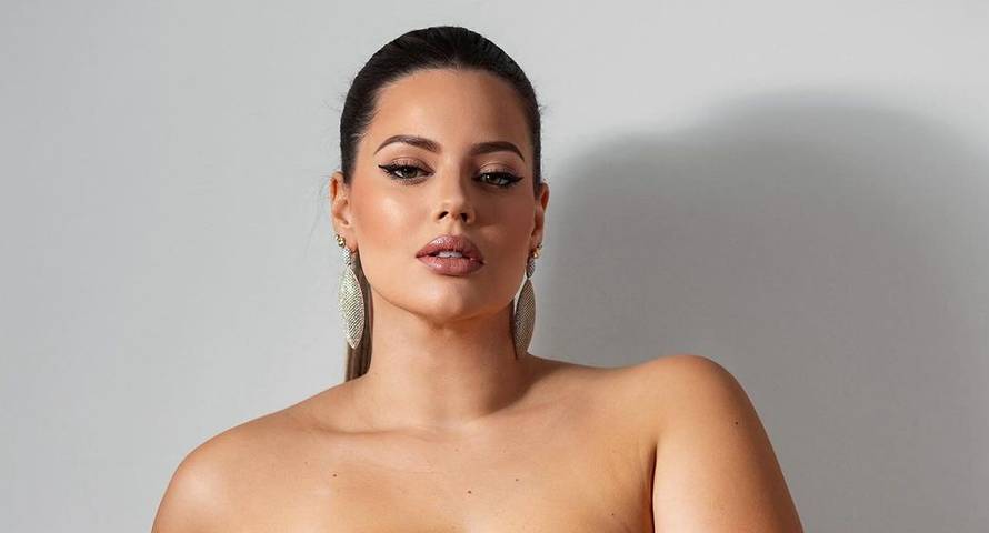 Lugomer pozira baš kao strane zvijezde: Trbuščić gole pokazale Kourtney, Emily, Demi Moore...