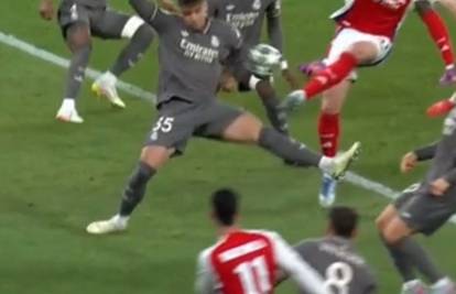 VIDEO Englezi zviždali Sarajliji, je li sudac oštetio Arsenal? 'Kad realovac igra rukom, nije penal'