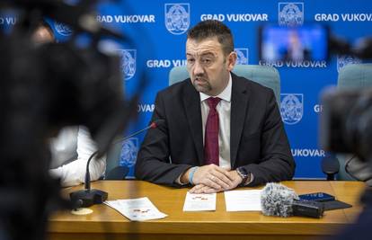 Pavliček tražio odgodu izložbe 'Srpkinja', organizatori žele sastanak:  'Nemam vremena...'