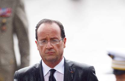 Hollande pokisnuo na prisezi pa mu zrakoplov udario grom