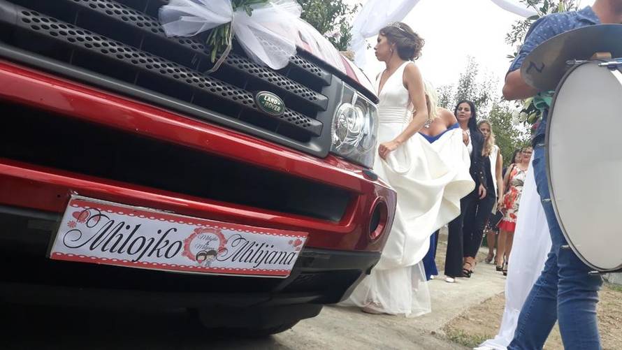 Grme trube: Milijana se udala za 53 godine starijeg Milojka